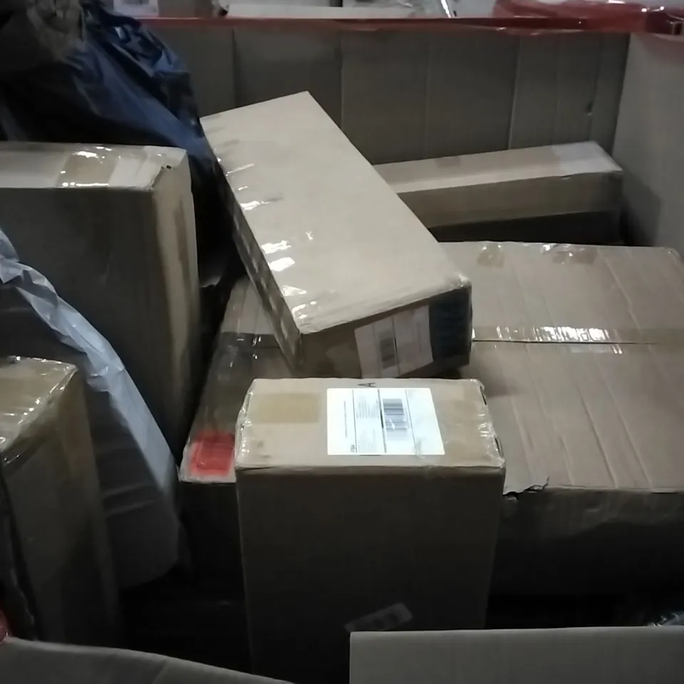 PALLET CONTAINING ASSORTED PRODUCTS INCLUDING TOILET SEAT, CLOTHES AIRER, SMALL END TABLE, HUDDLE AIR BED & BOARD BATH BARREL