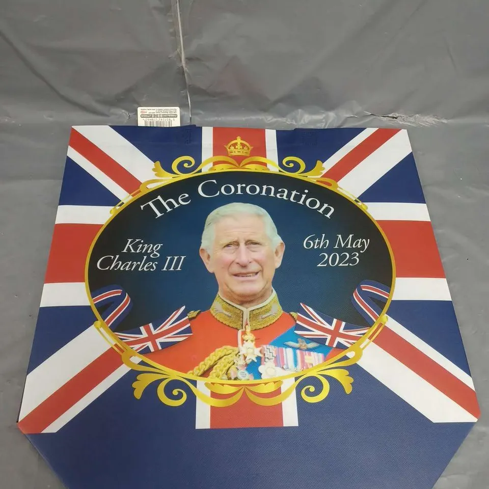 APPROXIMATELY 80 KING CHARLES CORONATION SHOPPING BAGS