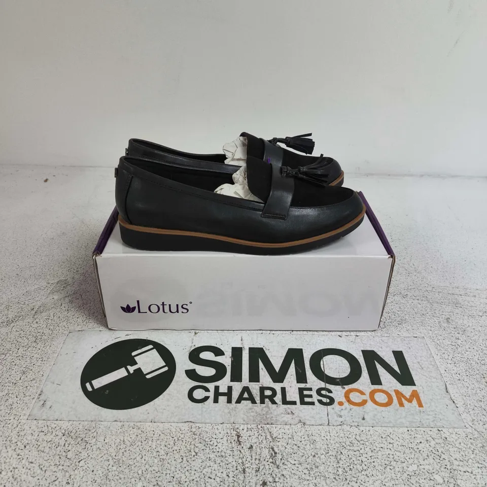 BOXED PAIR OF LOTUS YORK SHOES IN BLACK - UK 6