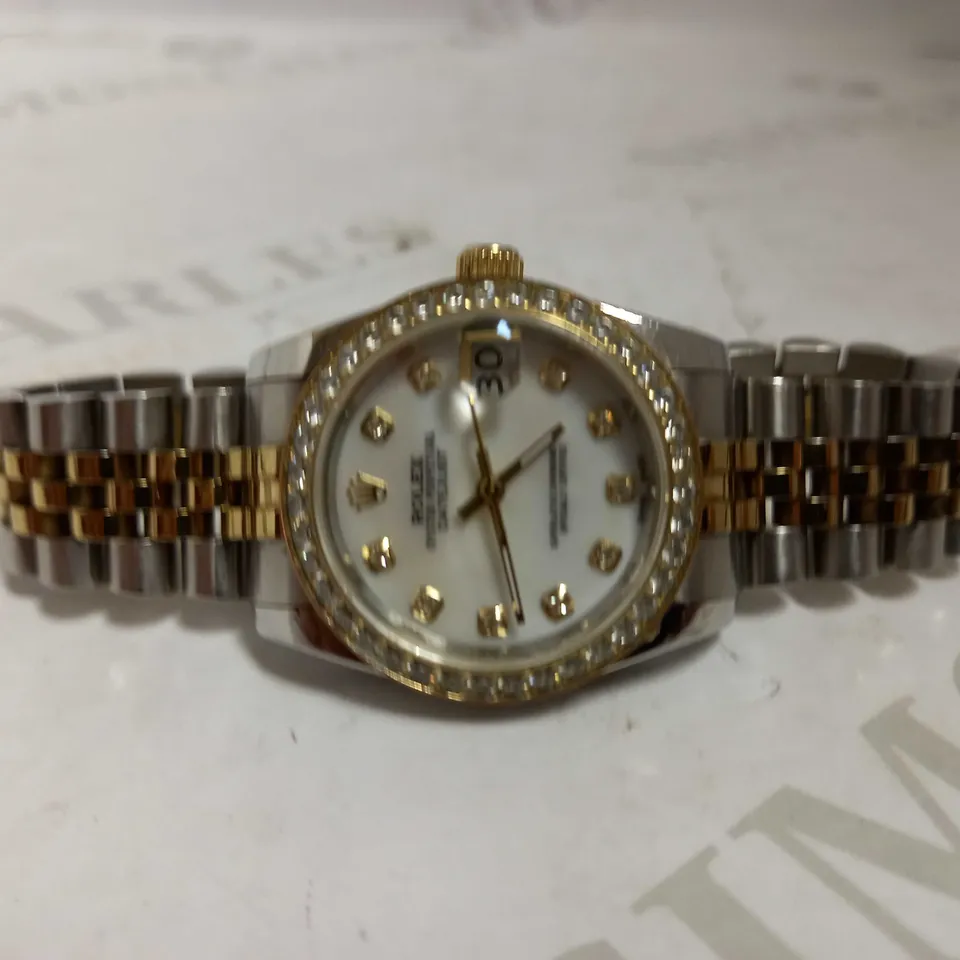 NOVELTY DESIGNER STYLE WATCH