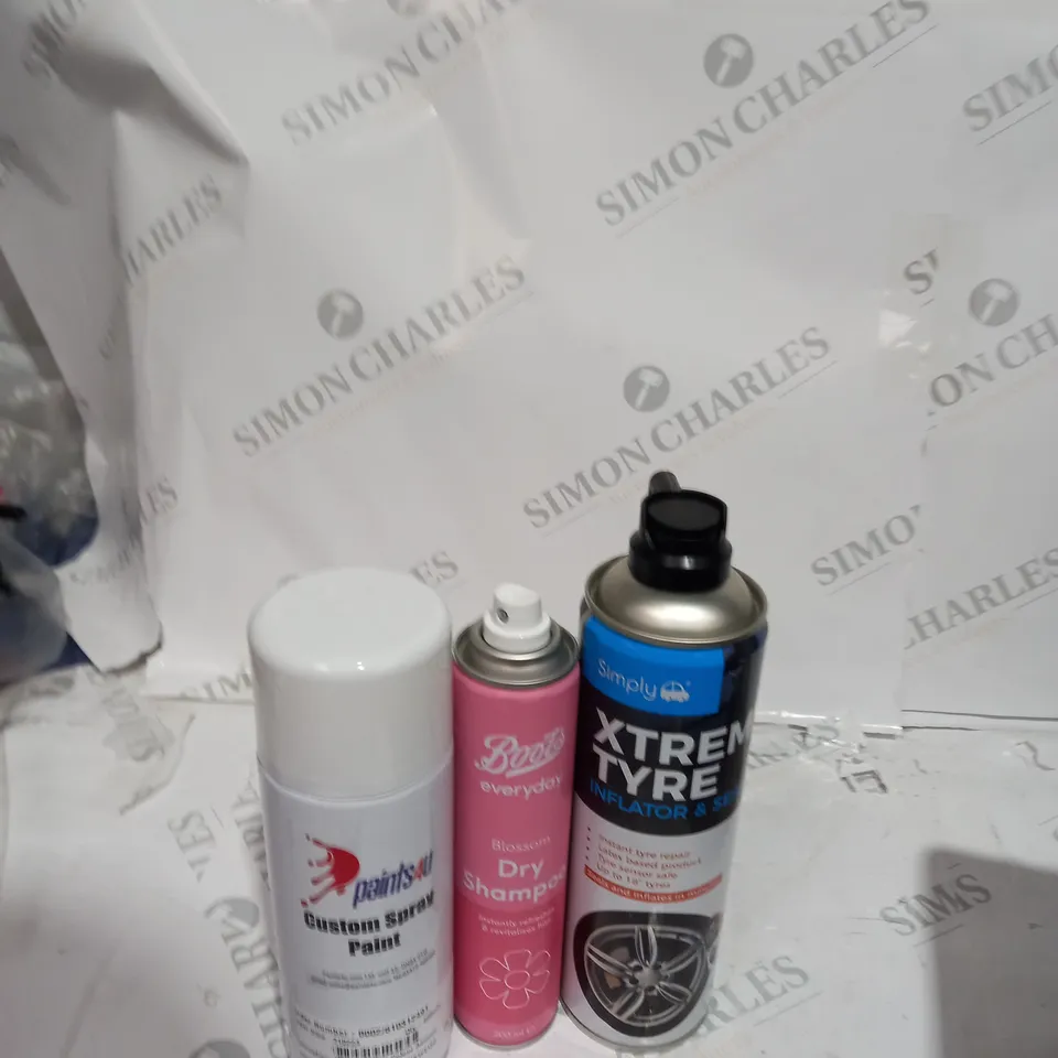 APPROXIMATELY 10 ASSORTED AEROSOL ITEMS TO INCLUDE SPRAY PAINT, DRY SHAMPOO, TYRE INFLATOR ETC - COLLECTION ONLY 