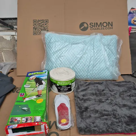 BOX OF APPROXIMATELY 5 ASSORTED ITEMS INCLUDING BANQUET 100 TALL KITCHEN BIN LINERS, GOLF SPORT  MINI GOLF SPORT GAME AND SHOE INSOLES 