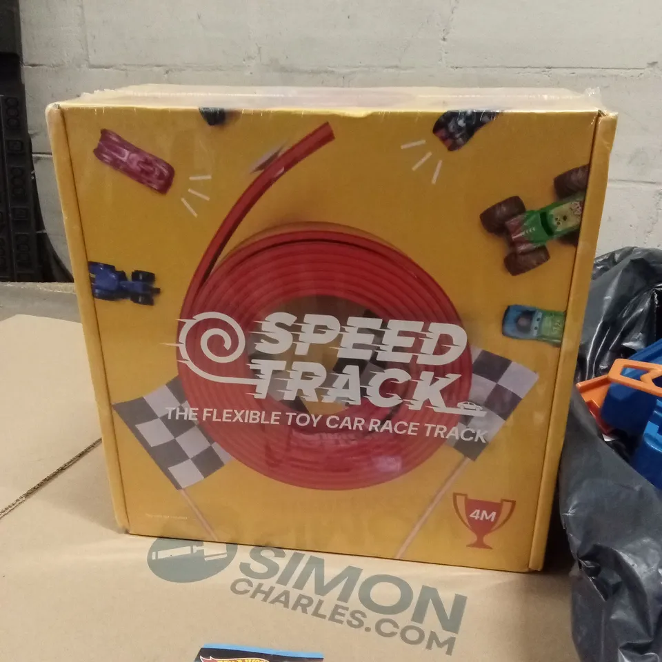 MIXED ASSORTMENT OF HOT WHEELS AND KIDS CAR TOYS AND ACCESSORIES