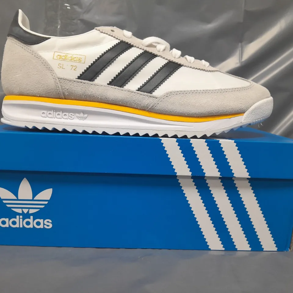 BOXED PAIR OF ADIDAS SL 72 RS SHOES IN WHITE/BLACK UK SIZE 9.5