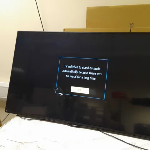 PANASONIC 48" 4K 3D 200HZ SMART FREEVEIW ULTRA UHD LED TV - COLLECTION ONLY