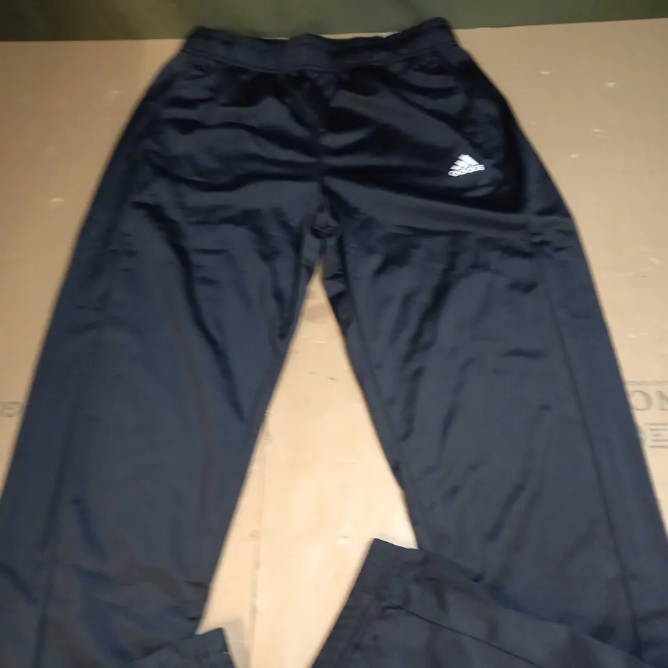 ADIDAS LOGO TRACKSUIT BOTTOMS SIZE 13-14 YRS
