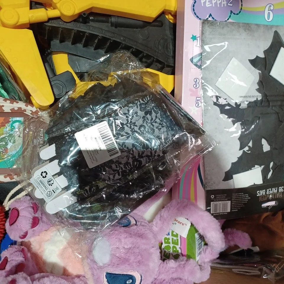 BOX OF APPROXIMATELY 20 ASSORTED TOYS AND GAMES TO INCLUDE GOOD FACE BAD FACE, AIRPLANE TOY SHOOTING GAME, SANTA BANTER, ETC