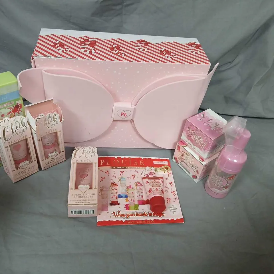 PLOUISE COSMETIC GIFT SET
