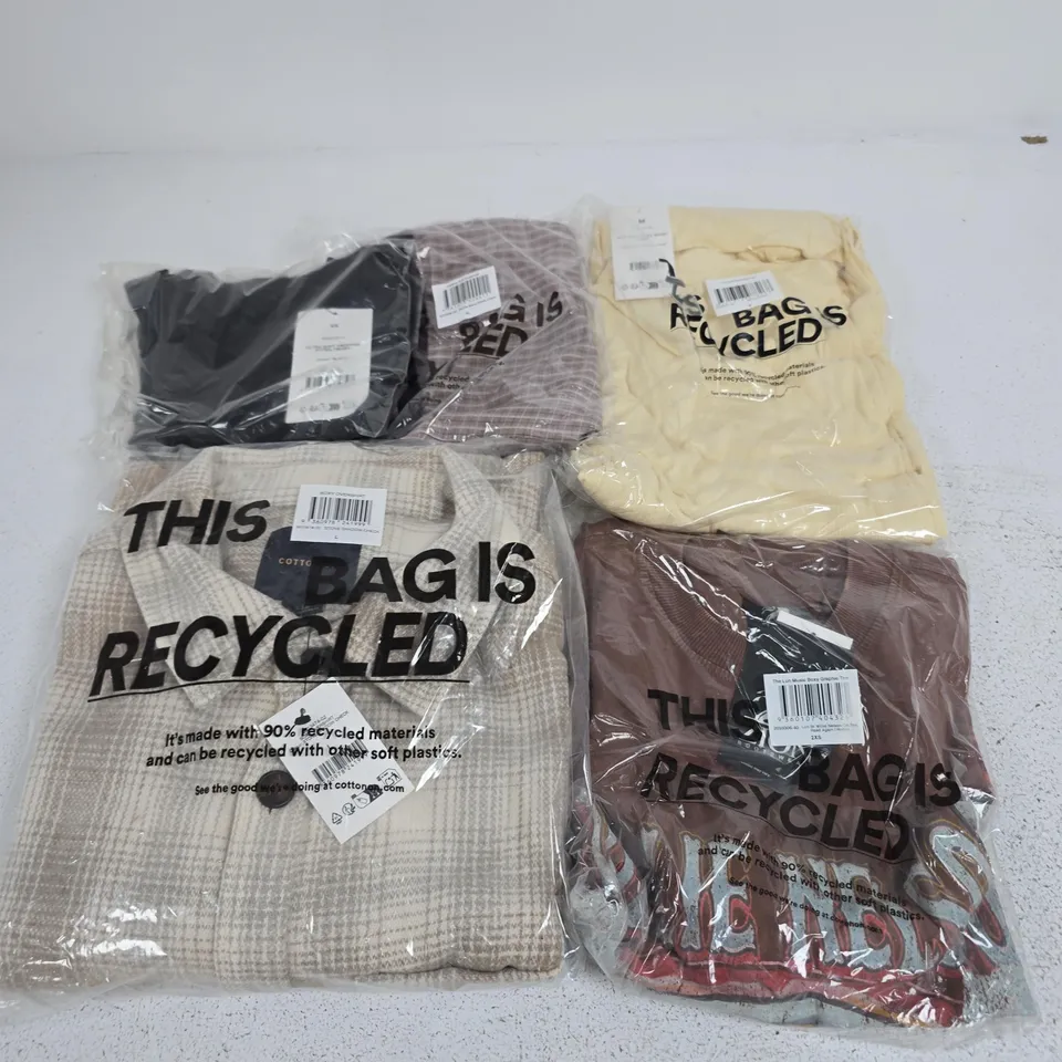 APPROXIMATELY 16 ASSORTED CLOTHING ITEMS IN VARIOUS SIZES, COLOURS & STYLES TO INCLUDE BOXY GRAPHIC TEE, BOXY OVERSHIRT, SOFT ROLL WAIST PANT, ETC