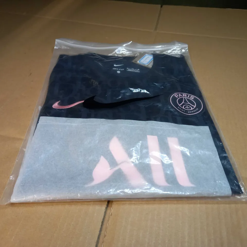 PACKAGED PARIS SAINT GERMAIN PINK/BLACK JERSEY - MEDIUM