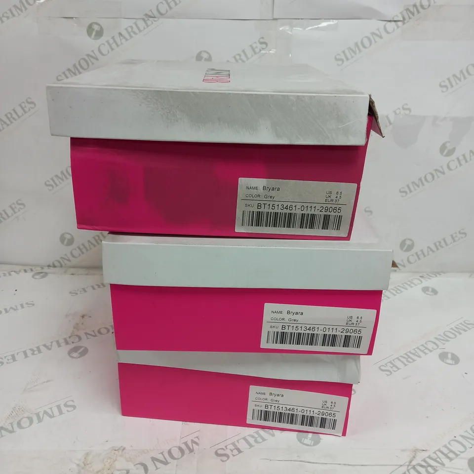 3 BOXED PAIRS OF JUSTFAB BRYARA KNEE HIGH BOOTS IN GREY SIZE 4.5 