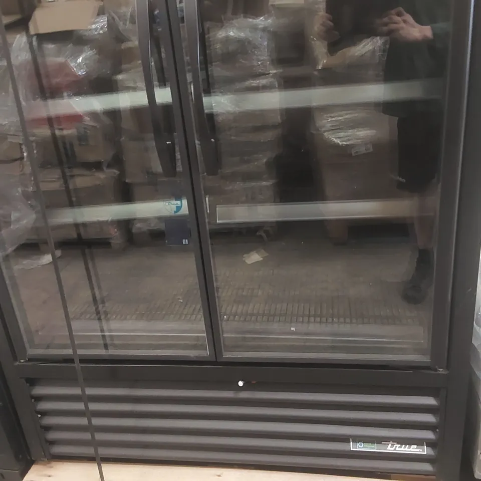 TRUE TVM 48SL HC VM01 COMMERCIAL DOUBLE DOOR DISPLAY FRIDGE