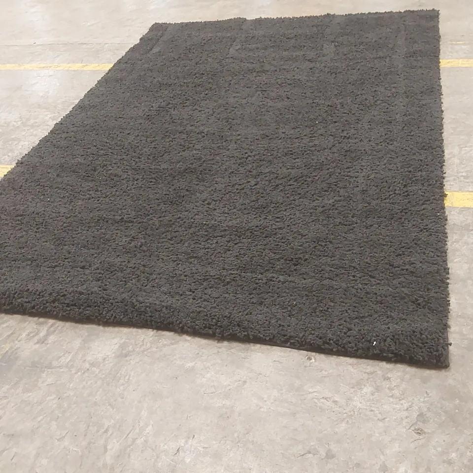 QUALITY DESIGNER AREA RUG - APPROXIMATELY 275 x 200cm