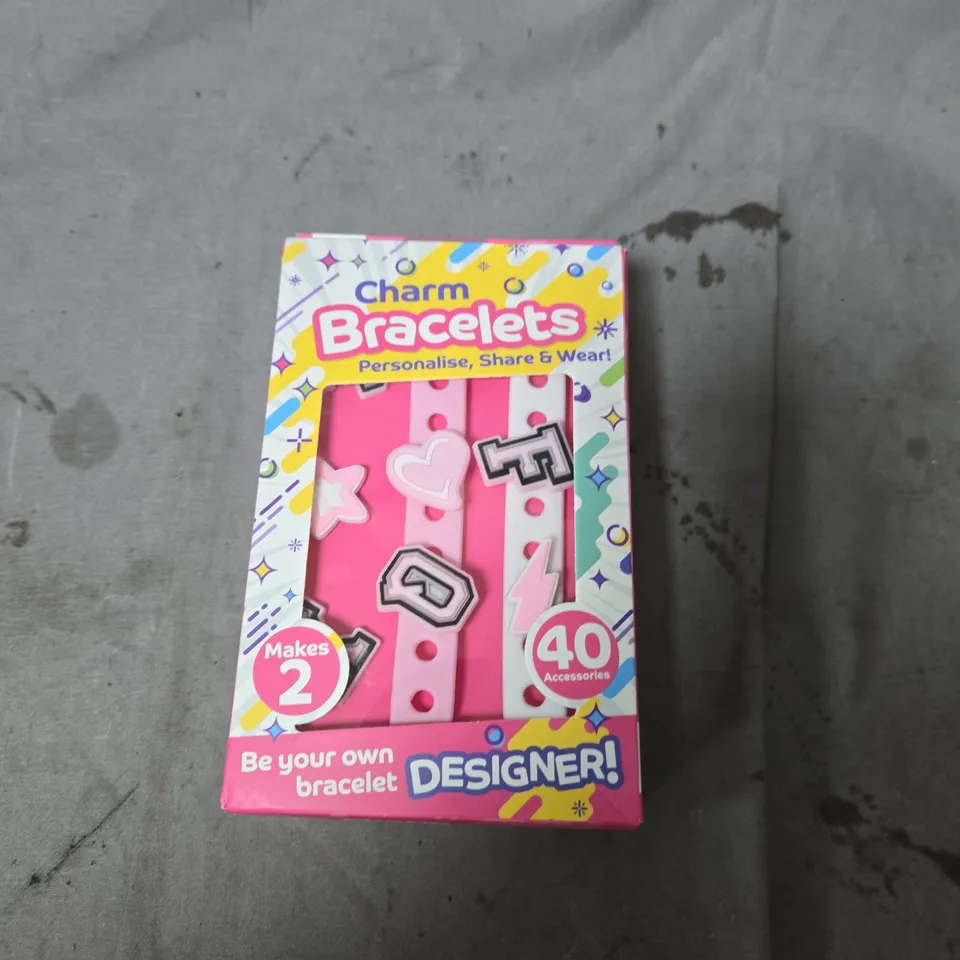 BOX OF ASSORTED TOYS INCLUDING MR BLIPPI'S ICES GAME; CHARM BRACELETS DESIGNER KIT; BEAD BRACELETS DESIGNER SET