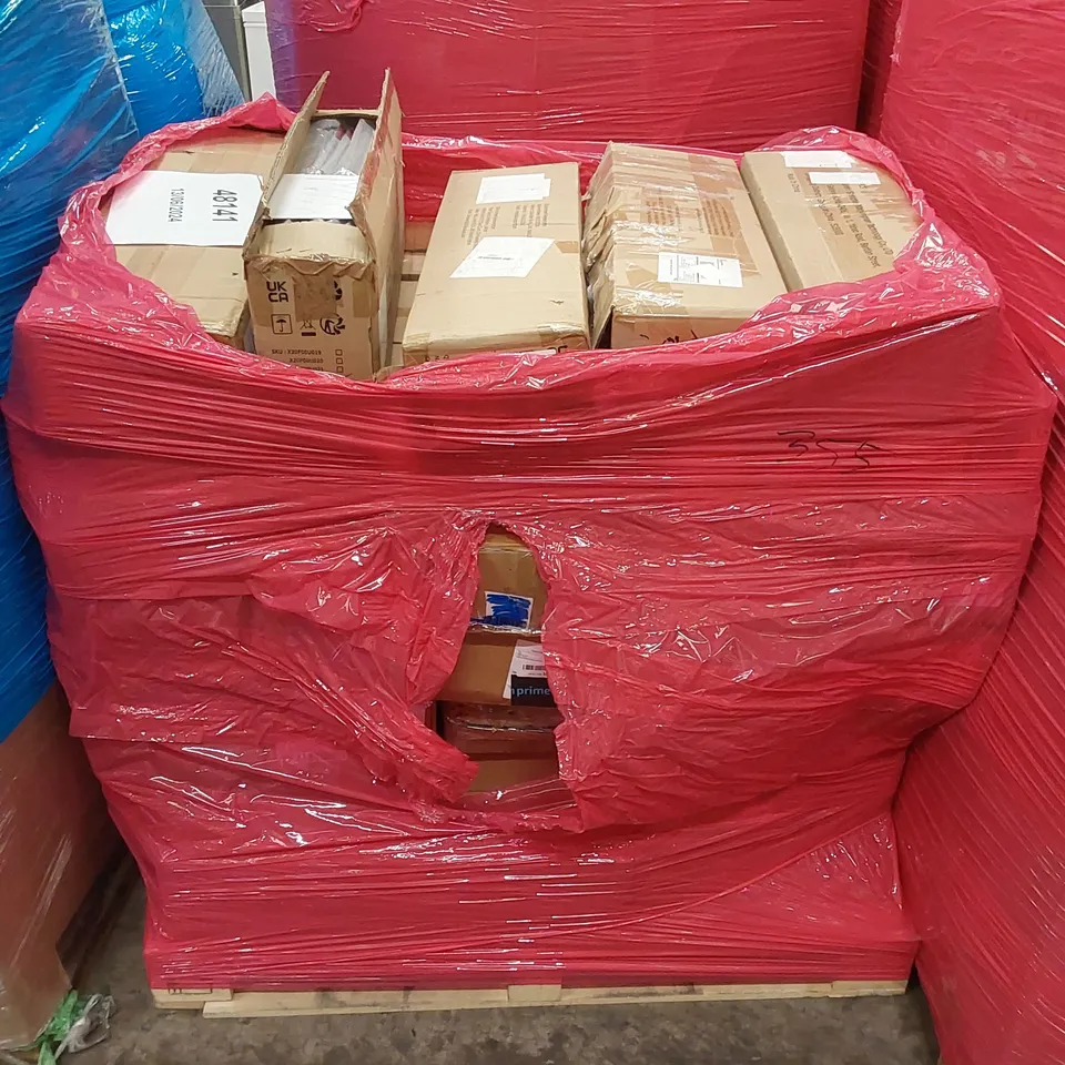 PALLET OF ASSORTED HOUSEHOLD ITEMS AND CONSUMER PRODUCTS TO INCLUDE; A LARGE ASSORTMENT OF CLOTHES DRYING RACKS AND BOXED FURNITURE ETC 