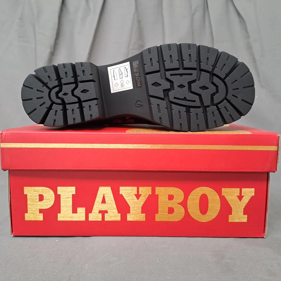 BOXED PAIR OF KOI PLAYBOY REPRISE RED SWITCH BOOTS UK SIZE 6