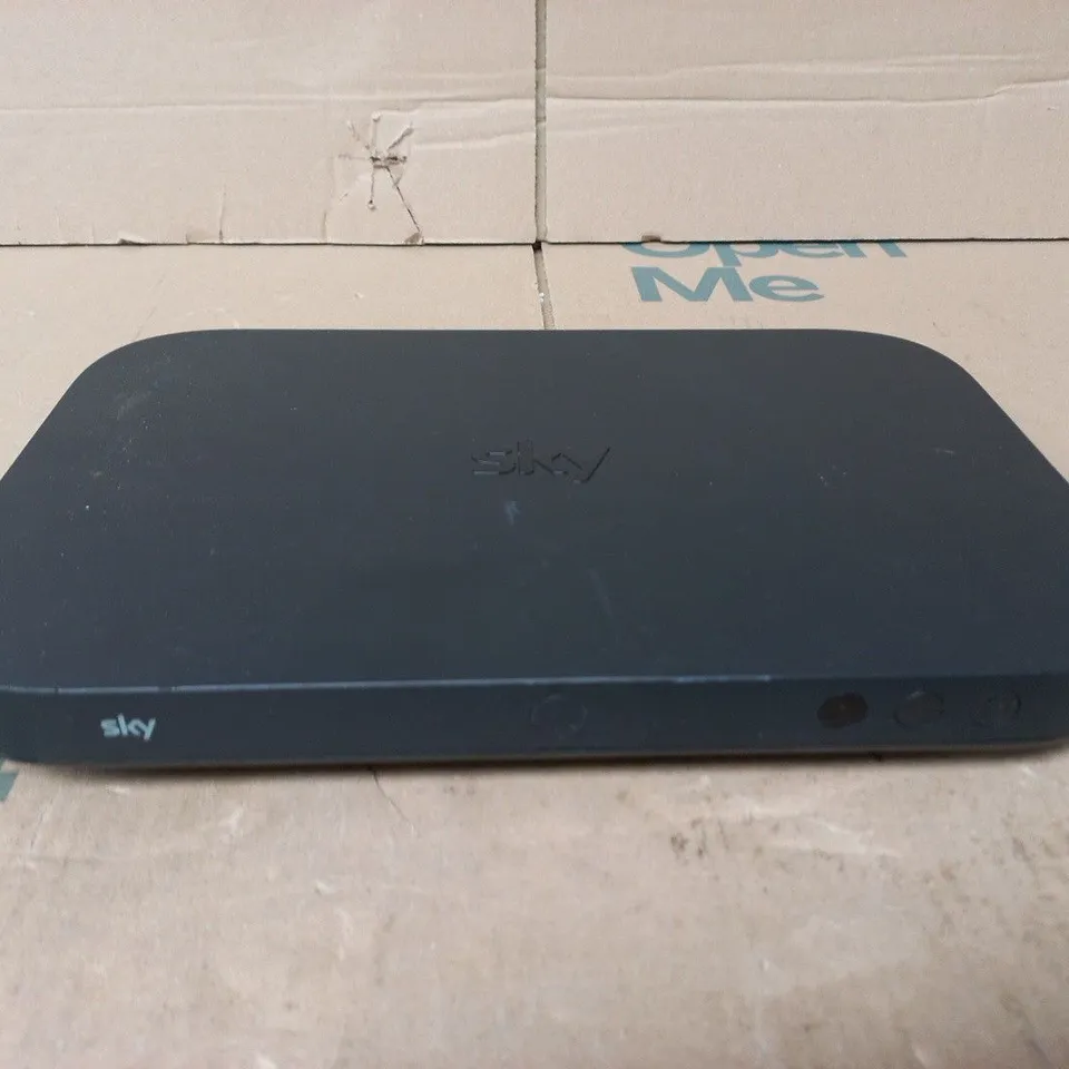 SKY Q 1TB MAIN BOX (MODEL ES130)