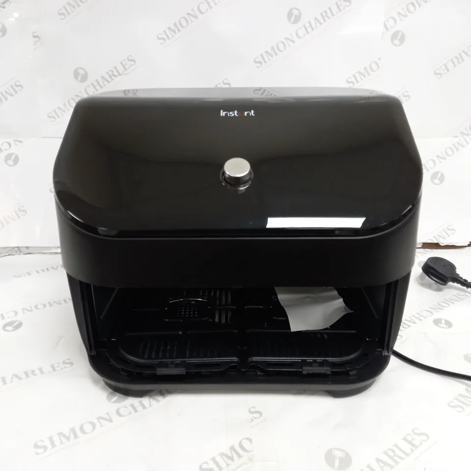 BOXED INSTANT VORTEX PLUS VERSAZONE AIR FRYER 