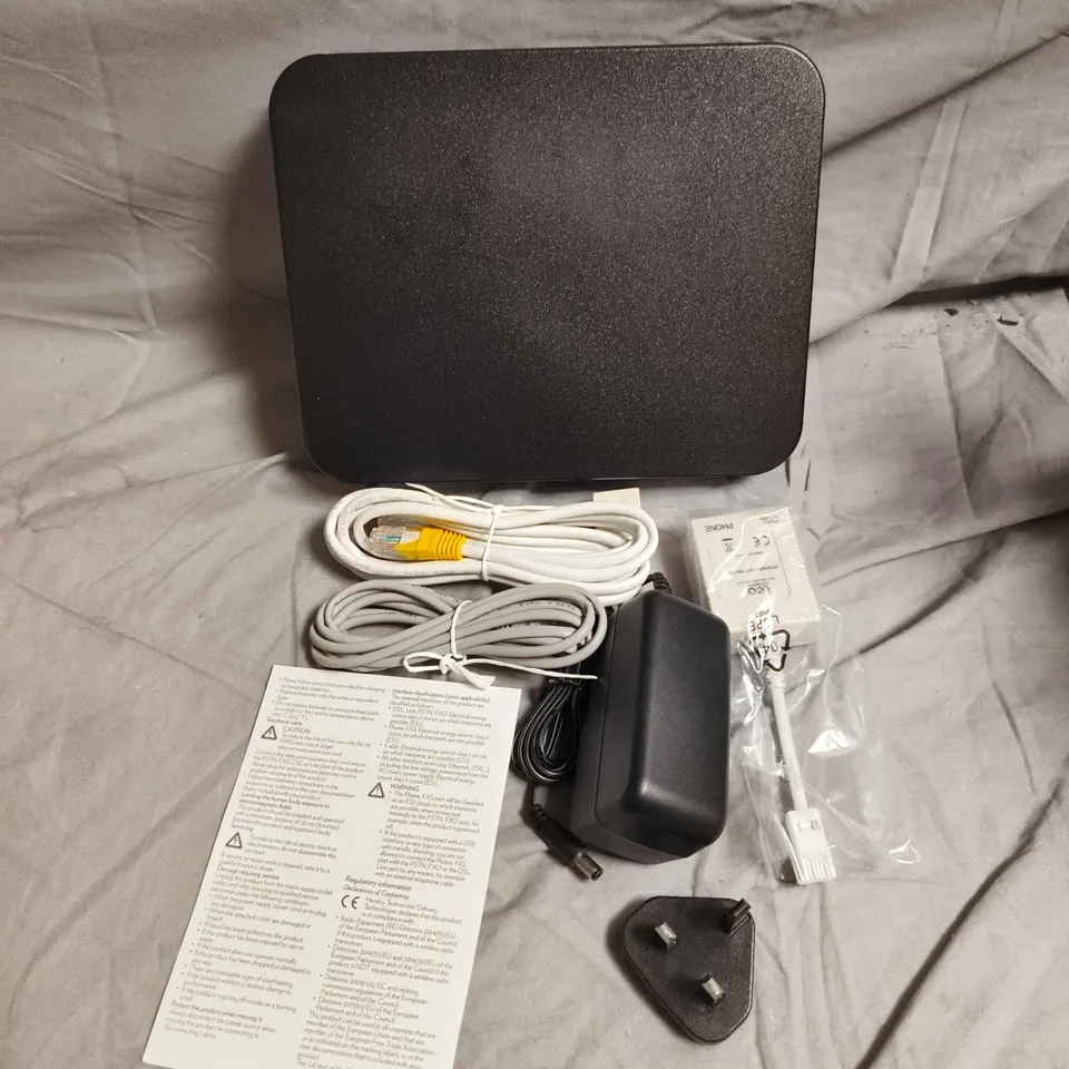 TECHNICOLOR DGA4135NLK BROADBAND ROUTER GATEWAY WITH USB AND LAN PORTS