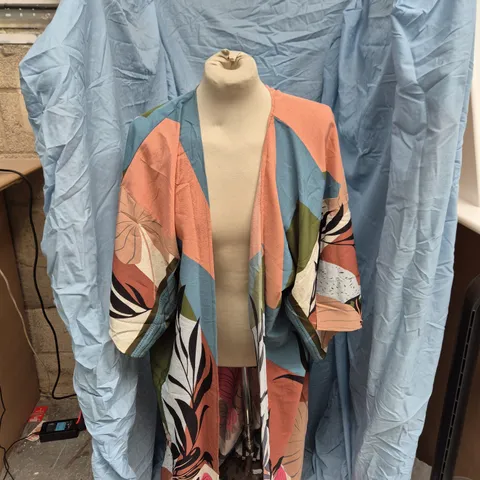 Women's kimono-style robe with abstract floral print – peach, blue & green