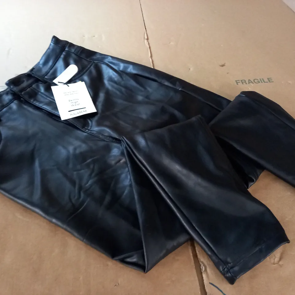 PULL & BEAR SKINNY HIGH WAIST TROUSERS - EUR 40