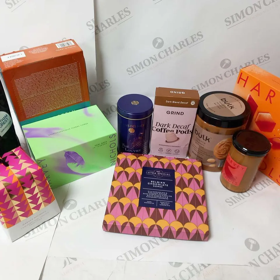 APPROXIMATELY 10 ASSORTED FOOD AND DRINK BASED PRODUCTS TO INCLUDE; BELGIAN CHOCLATE DOMES, BULK SMOOTH PEANUT BUTTER, THE DE LOUVRE COURTYARD TEA AND HARVEY NICHOLLS BLOOD ORANGE CURD