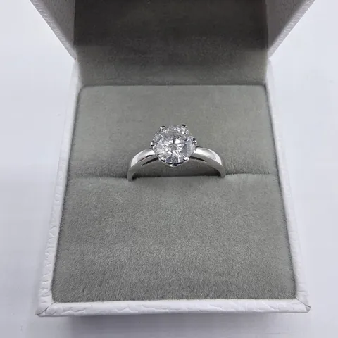 18CT WHITE GOLD SOLITAIRE RING SET WITH A NATURAL DIAMOND WEIGHING +-1.23CT