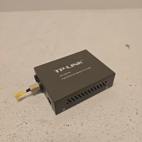 TP-LINK MC100CM 10/100MBPS MULTI-MODE MEDIA CONVERTER