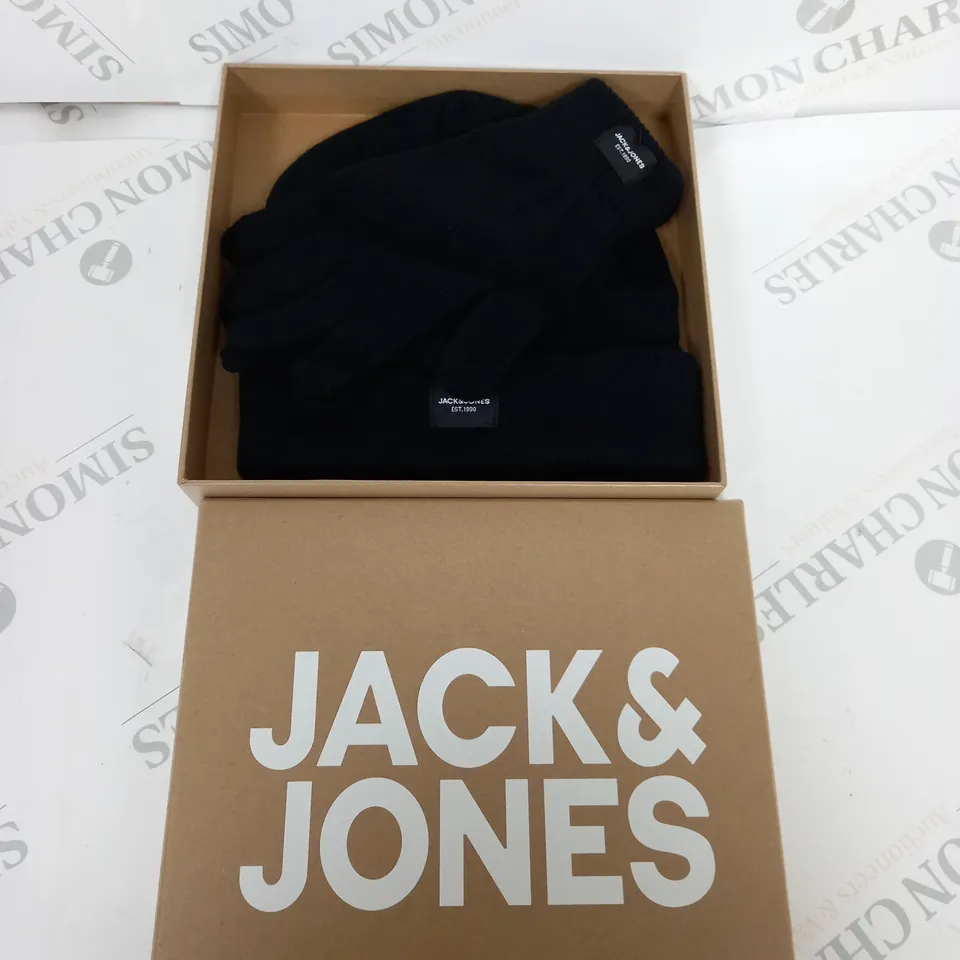 BOXED JACK AND JONES BEANIE AND GLOVE KNIT GIFTSET 