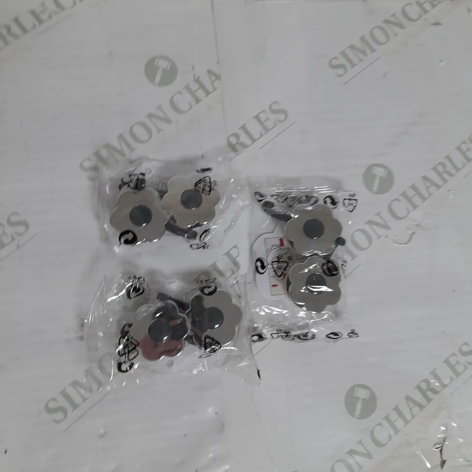 WALL FLOWER HOOKS SET OF 6 IN CHROME AND BLACK