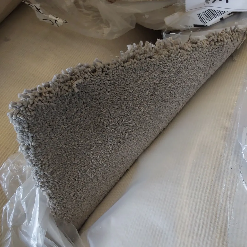 ROLL OF QUALITY EC HEARTLAND ULTRA STANKLYN CARPET // SIZE: APPROXIMATELY 5 X 6.7m