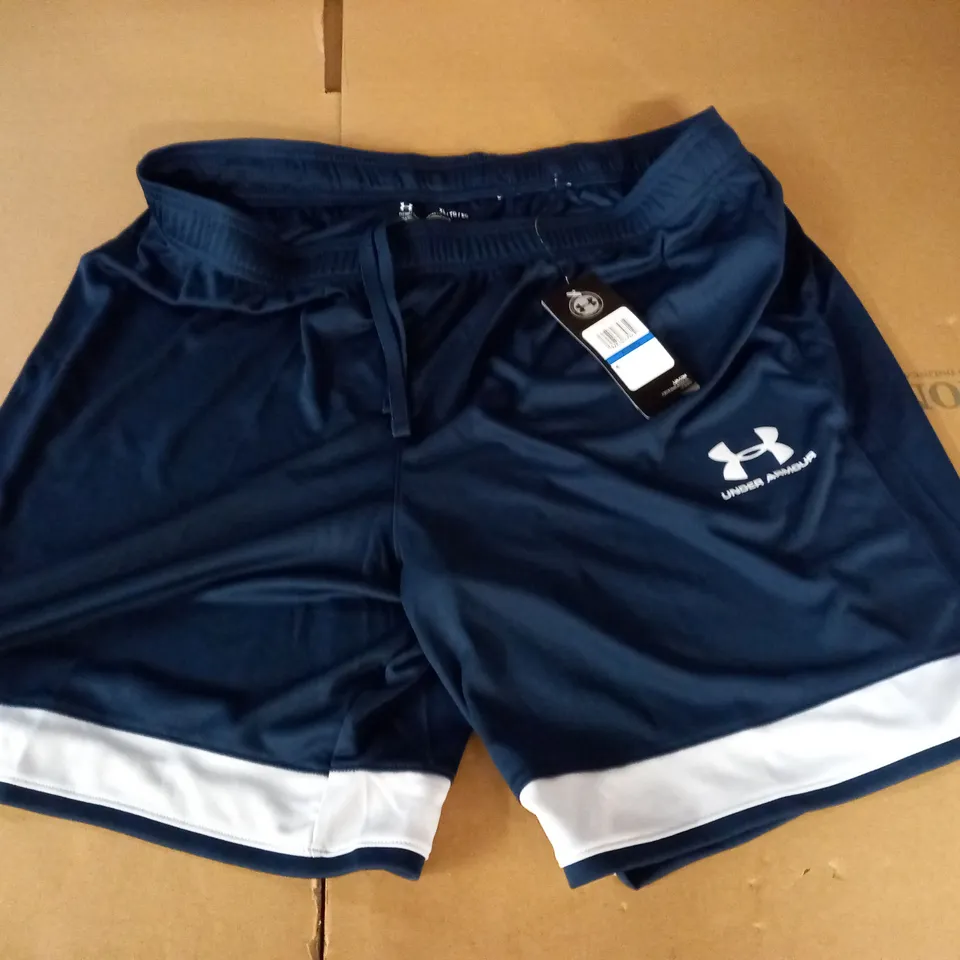 UNDER ARMOUR NAVY SHORTS - XL