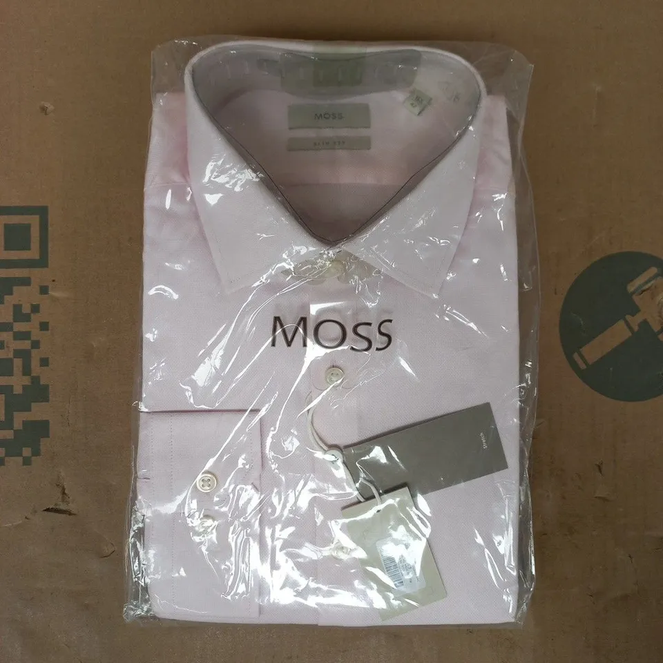 BAGGED MOSS SLIM FIT SHIRT IN PALE PINK SIZE 16.5