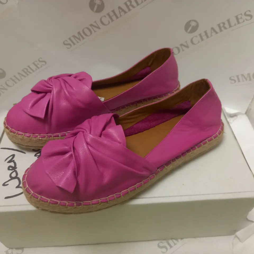 MODA FLIP SANDLES PINK AND BEIGE - SIZE 7