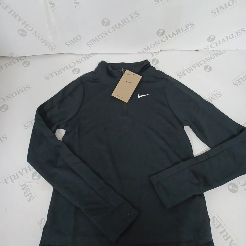 NIKE HALF ZIP TECH TOP SIZE M