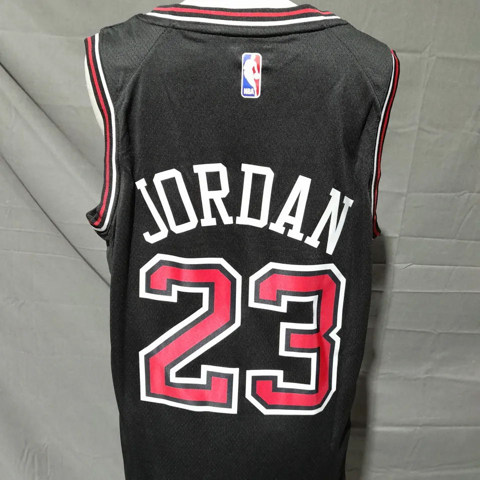 NIKE CHICAGO JORDAN 23 NBA JERSEY SIZE MEDIUM 
