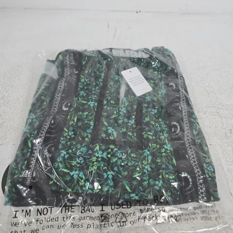 APPROXIMATELY 25 JD WILLIAMS PREMIUM LACE BLOUSES - 16