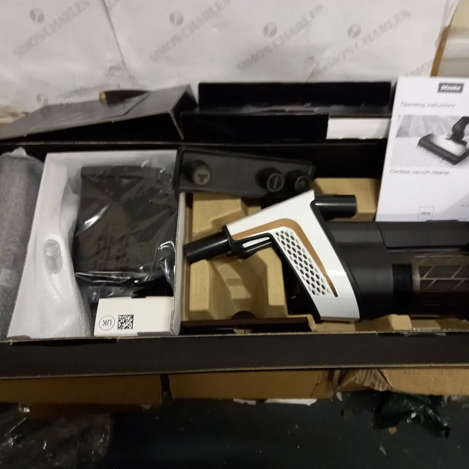 MIELE TRIFLEX HX2 CORDED VACUUM CLEANER HOOVER