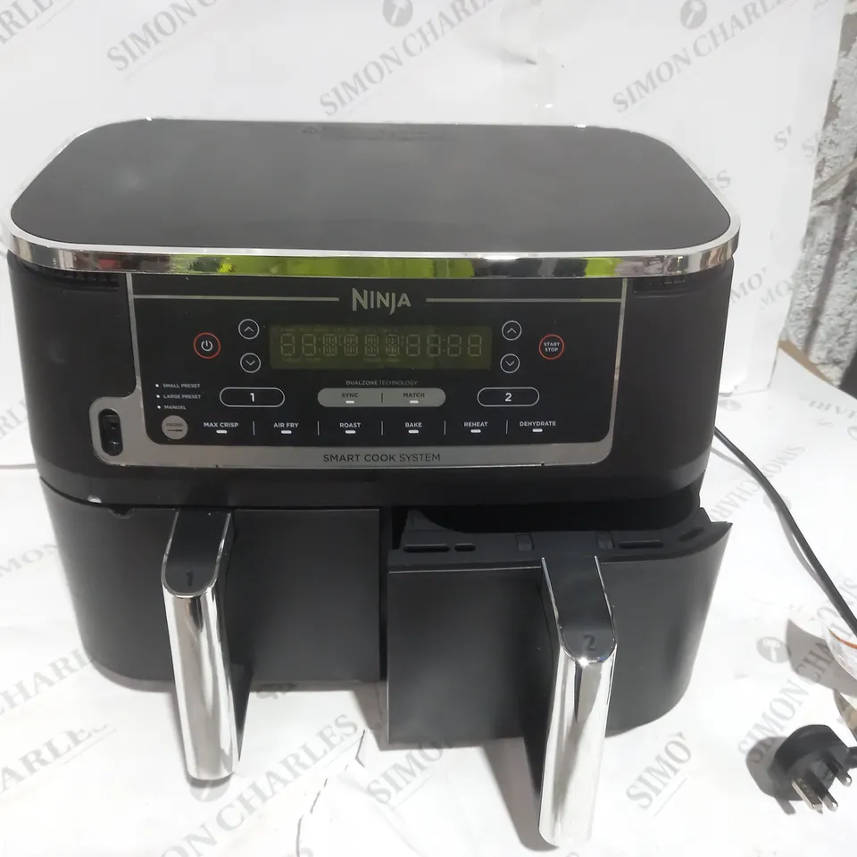BOXED NINJA FOODI MAX 9.5L DUAL ZONE AIRFRYER AF451UK