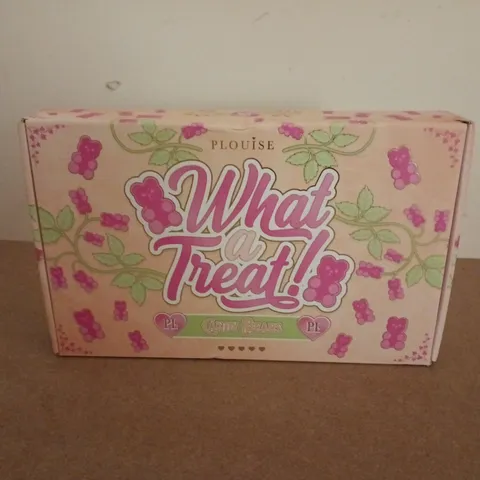 BOXED AND SEALED PLOUISE WHAT A TREAT CANDY BEARS BUNDLE