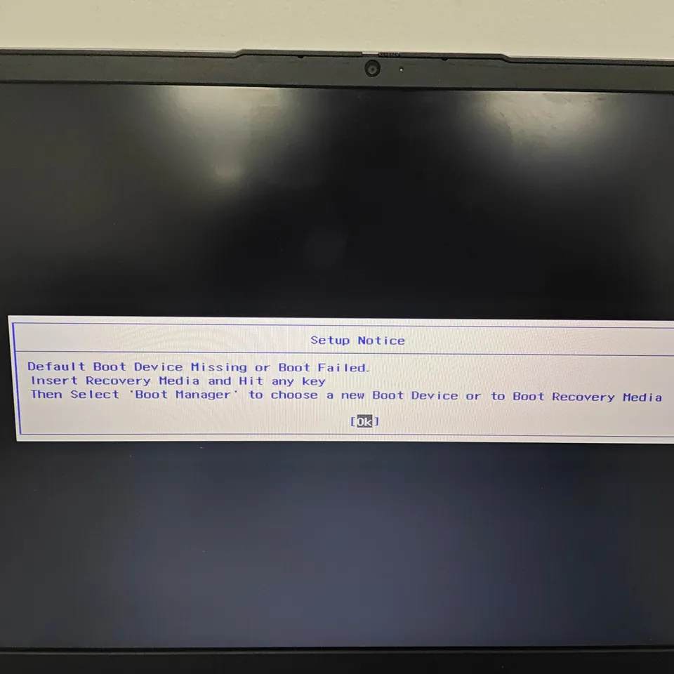 UNBOXED LENOVO IDEAPAD 3 17" INTEL PENTIUM GOLD LAPTOP IN SILVER - 17ITL6