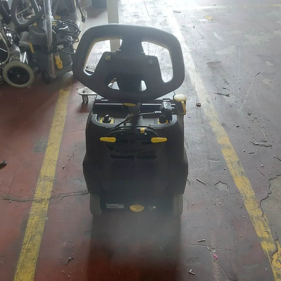 KARCHER BR 45/22 BATTERY FLOOR SCRUBBER DRIER