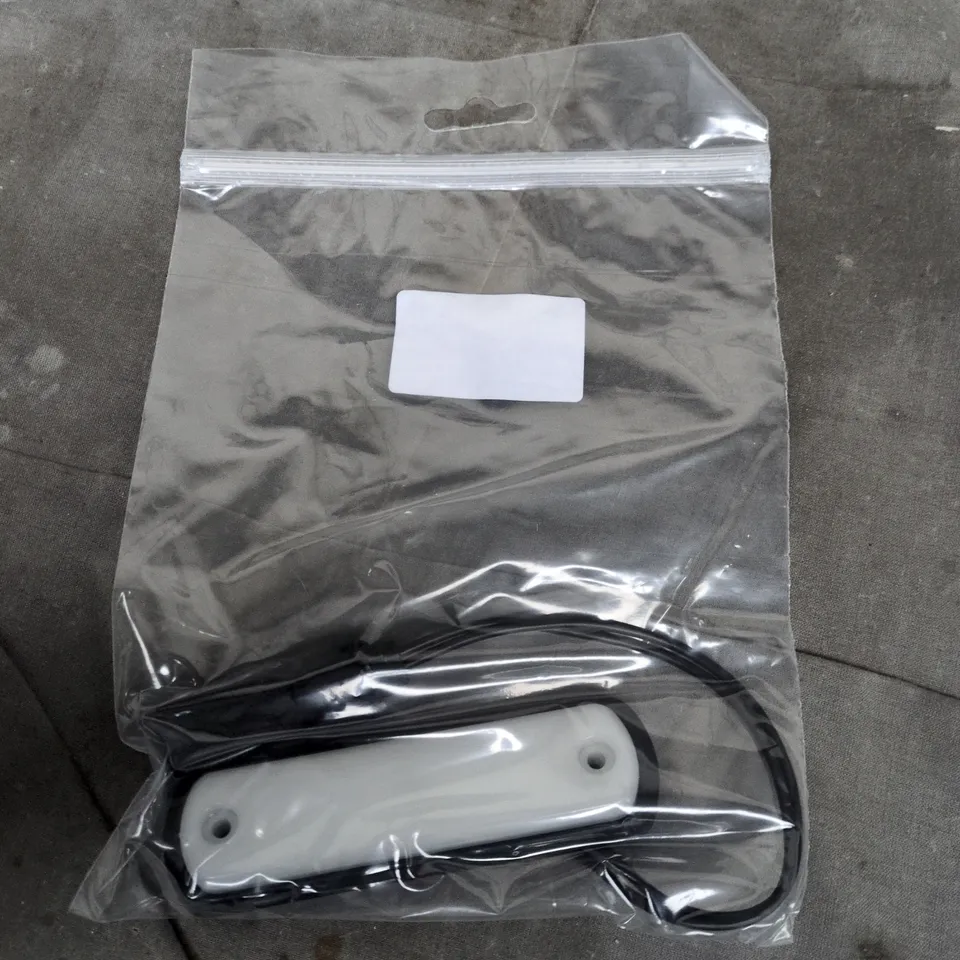 APPROXIMATELY 65 VTA-02 MARKER VEHICLE LIGHTS