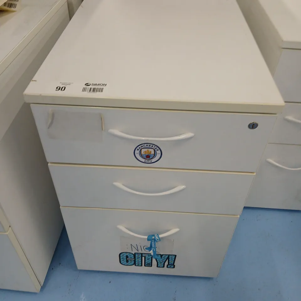 THREE PORTABLE THREE DRAWER OFFICE CHEST OF DRAWERS