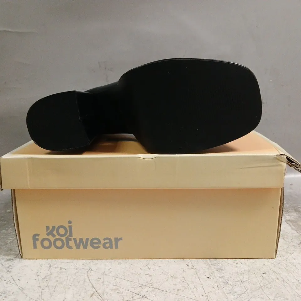 BOXED PAIR OF KOI DARKBLOOM BLACK PLATFORM HEELS SIZE UK 7