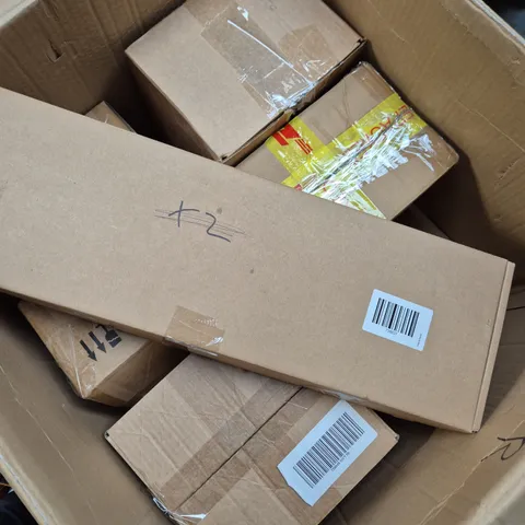 BOX OF 8 ASSORTED HOUSEHOLD ITEMS TOO INCLUDE FLAT SHEETS , SHOVELS , ETC