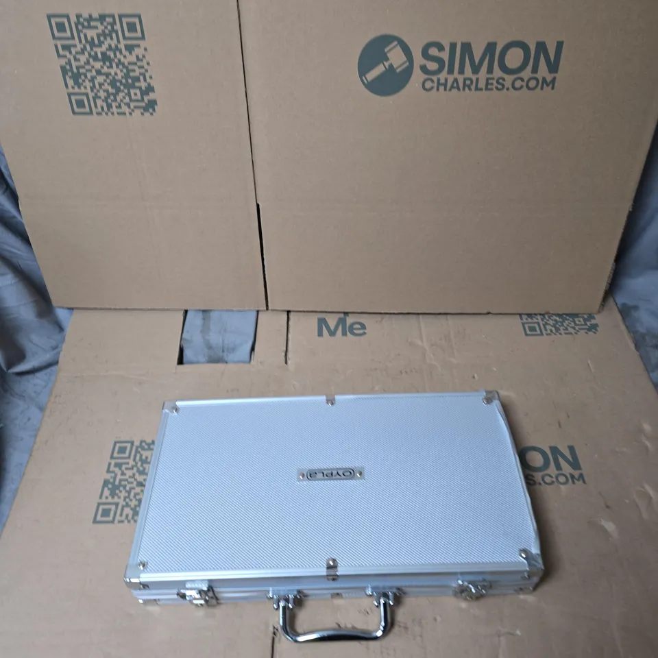 POKER CHIP SET IN ALUMINIUM CARRY CASE WITH CARDS