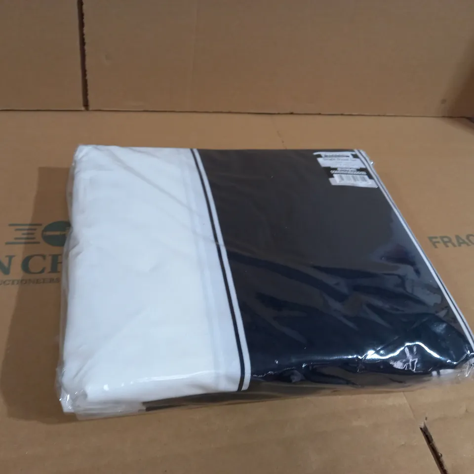 MOONLIGHT SINGLE BLACK AND WHITE  DUVET SET 