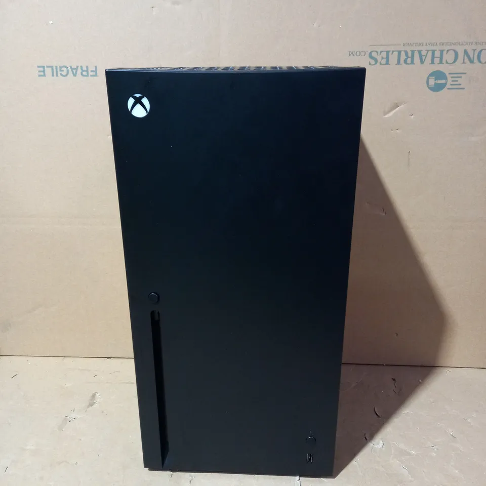 UKONIC XBOX SERIES X REPLICA MINI FRIDGE