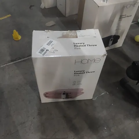 BOXED HOME HEATED THROW - PINK